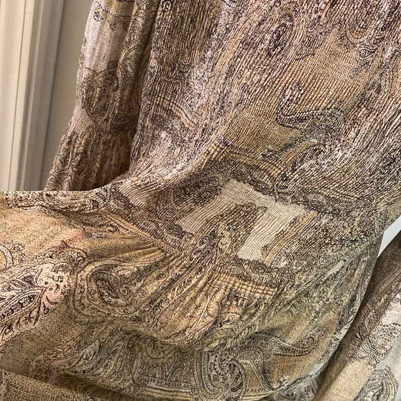 FLORAL & IVY Paisley Cream and Brown Relaxed Top - Picture 11 of 14